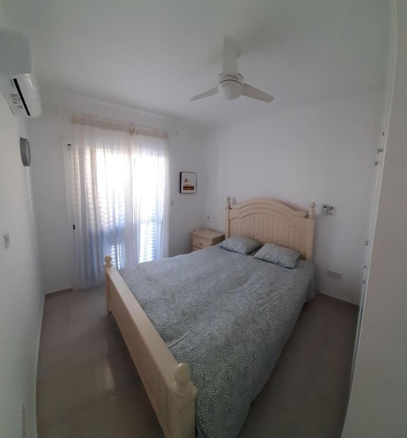 Zom Holiday Apartment Пафос Екстериор снимка