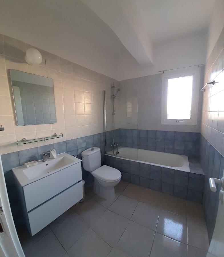 Zom Holiday Apartment Пафос Екстериор снимка
